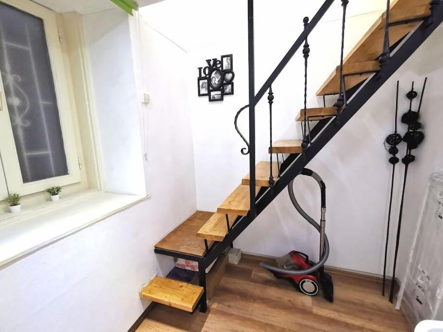 Erzsebet 5b Center 1 Db Bed Very Convenient Boedapest
